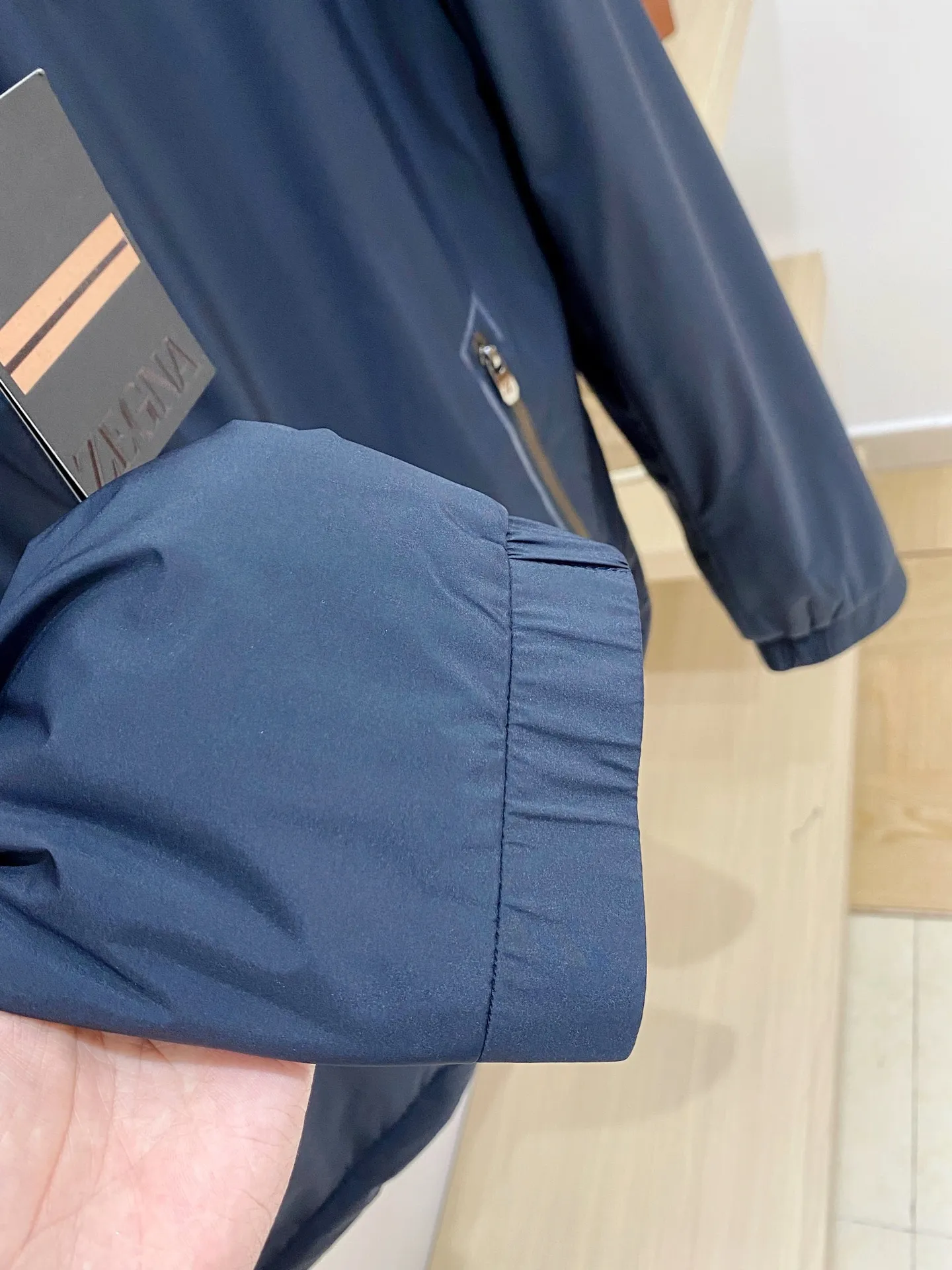 Zegna ：Classic ， ， H ， ， 。 ， ， 。 ： ， ， ， ； ， ， 。 ： ， ， ； ， 。 ， ， Premium ， 。 ： /Black/ /Cream White ， ， ， 。 Sizes：M-4XL